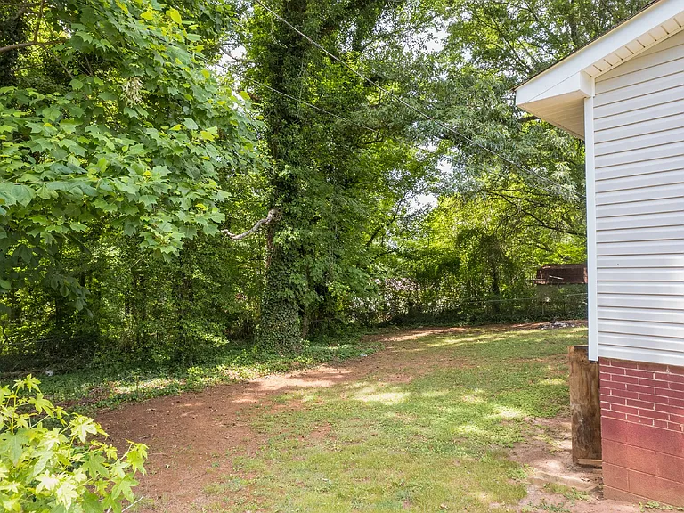 2017 Redwood Cir — Photo 17