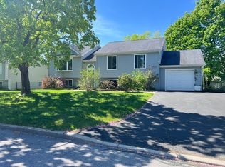 40 Iris Cir, Beacon, NY 12508