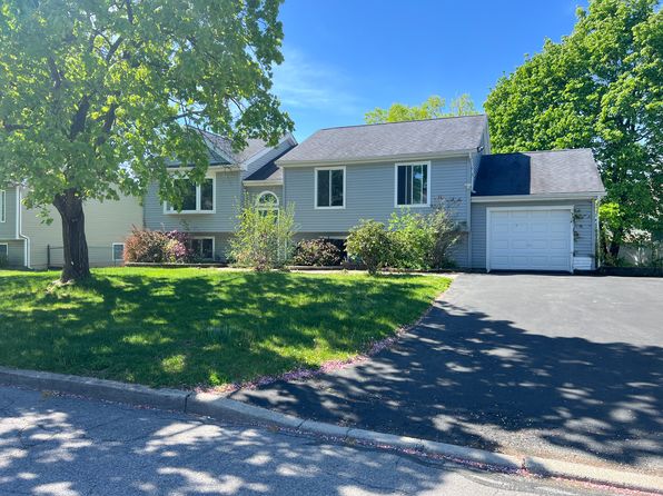 40 Iris Cir