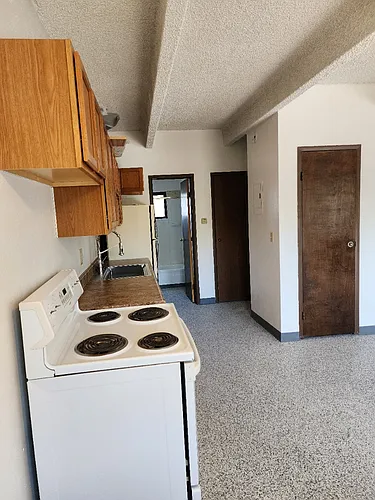 512 N Cantril St #12 Photo 1