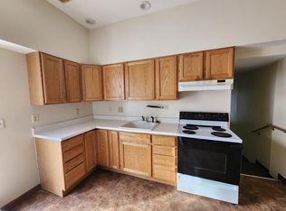 700 Raynor Ave #702, Catonsville, MD 21228