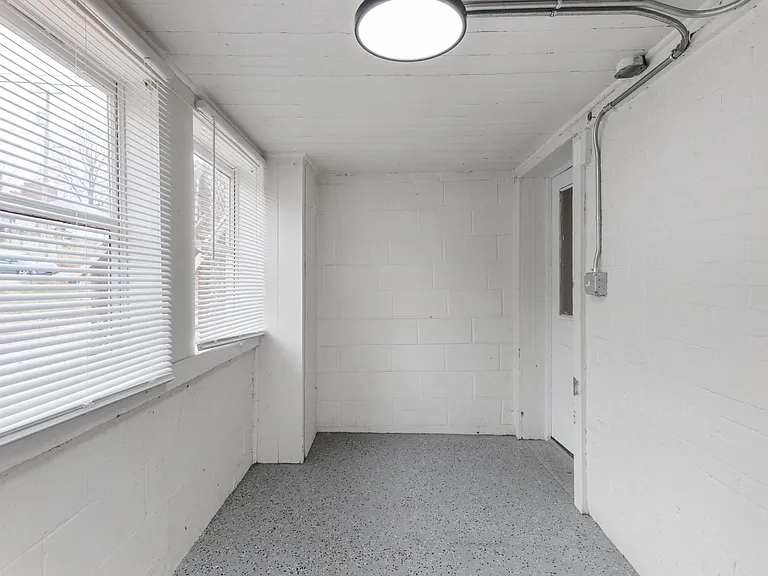 117 S 38th St #4 — Photo 8