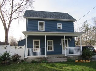 31 Railroad Ave, Pine Bush, NY 12566