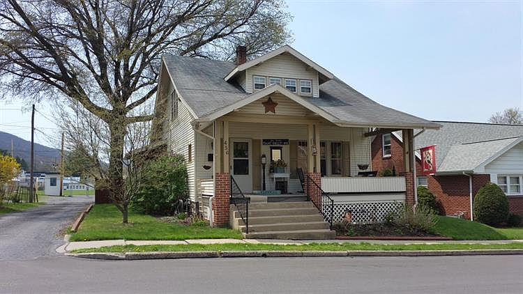 1st image of 456 Percy St