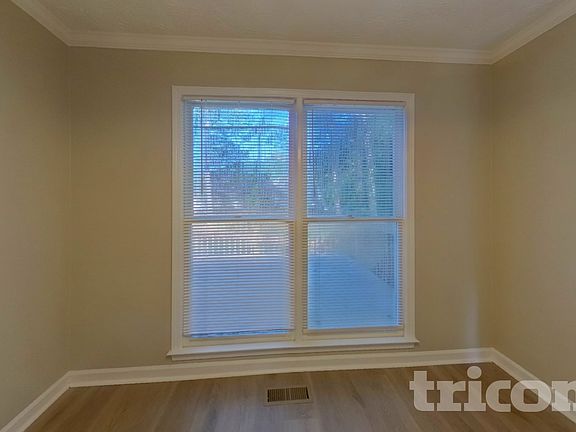5th image of 40 Fair Ridge Ct