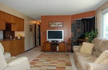 5th image of 1906 Rosewood Ct APT 4A