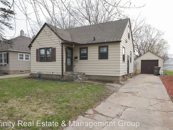 1142 4th Ave SE, Rochester, MN 55904