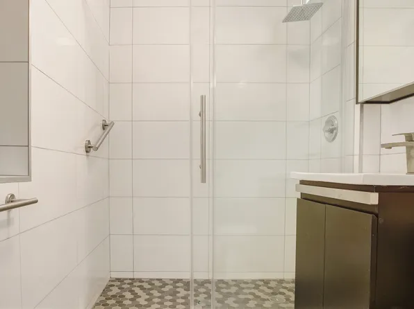 348 West 47th Street image 5 of 6