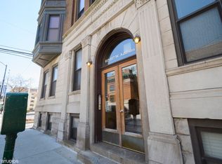 815 W Addison St APT 2F, Chicago, IL 60613