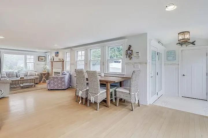 4 bed, 2.5 bath, 1767 sqft, $3,500 — Photo 3