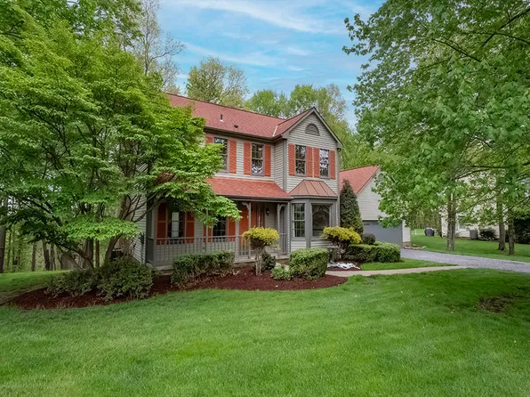 142 Gristmill Ln, Zelienople, PA 16063
