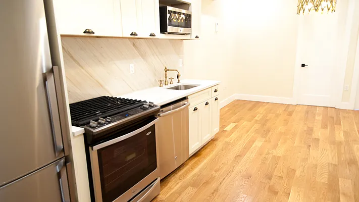 Rented by Nooklyn NYC LLC | media 39