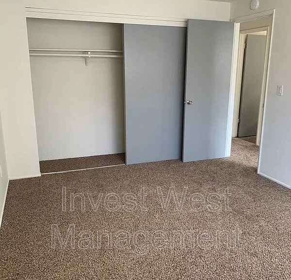 319 NE 104th Ave #D — Photo 6