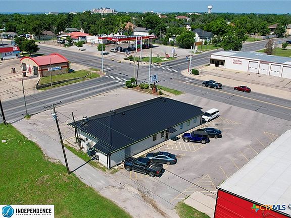 2nd image of 711 S 1st St