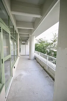 Rented by Compass | media 18