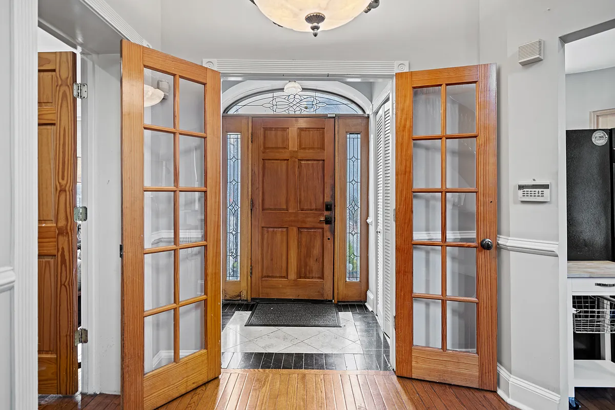 Building Photo - 547 Florida Ave NW #7