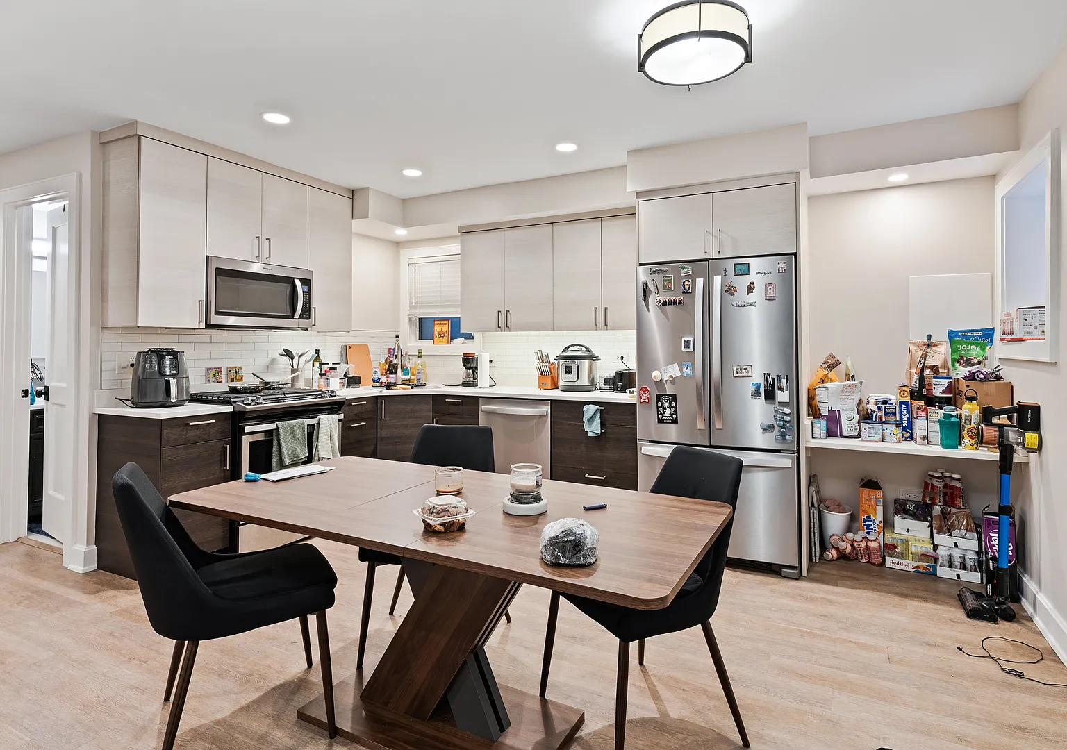 2 bed, $2,750 — Photo 2