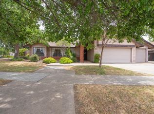 7582 N 6th St, Fresno, CA