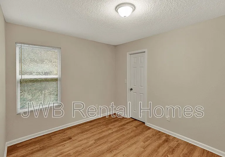 5658 Doeboy St — Photo 9