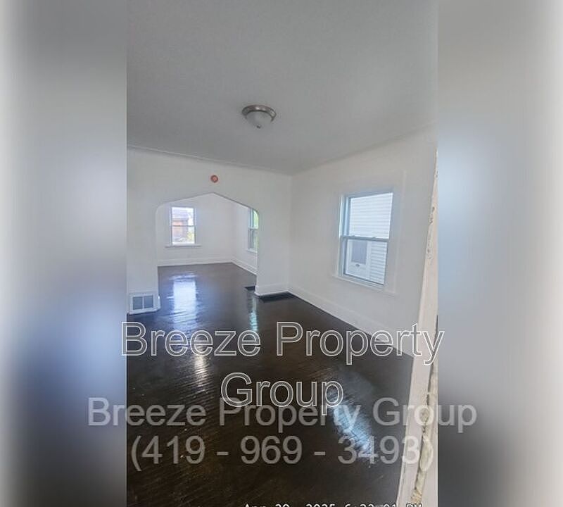 1st image of 56 E Pearl St