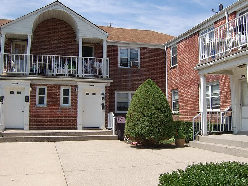 1st image of 6812 Cloverdale Blvd