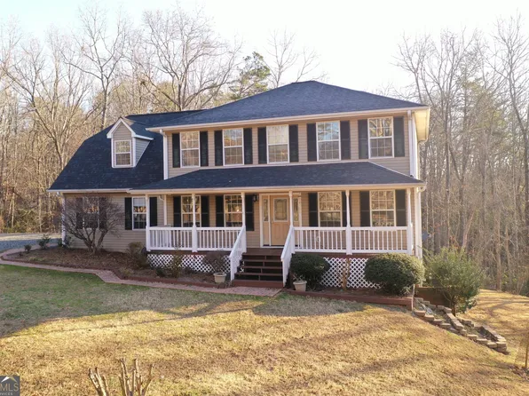 110 Blackberry Ct, Clarkesville, GA 30523