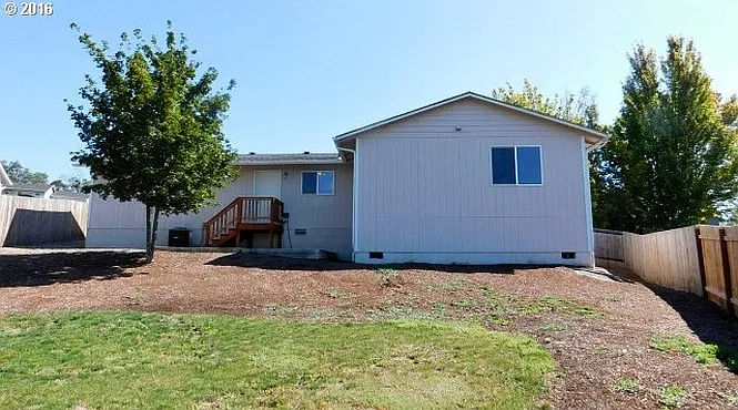 380 Corona Loop Rd — Photo 3