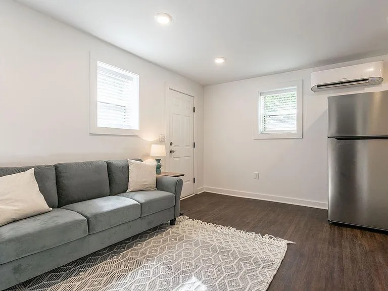648 Dearing St — Photo 6
