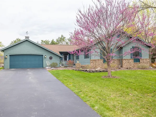 237 Briarwood Ln, Scottsville, NY 14546