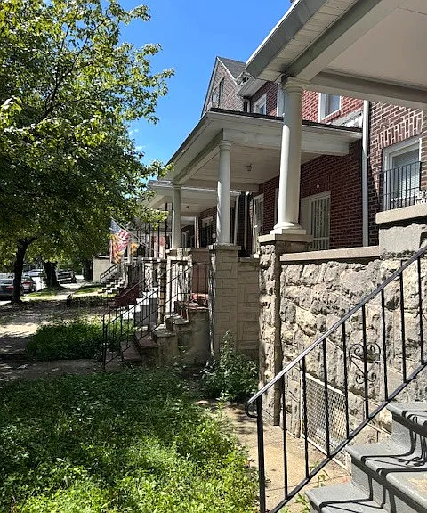 2216 Whittier Ave #1 — Photo 3