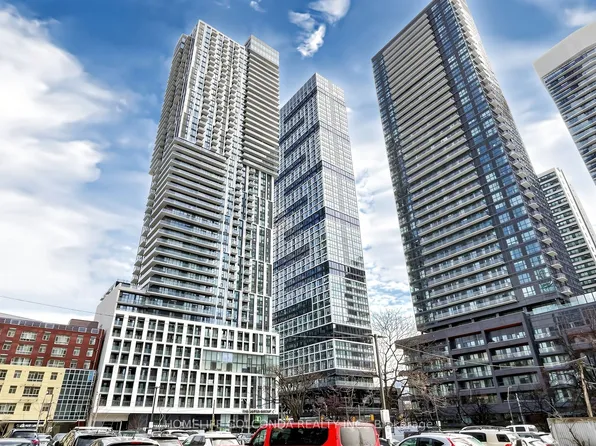 251 Jarvis St #2714, Toronto, ON M5B 0C3