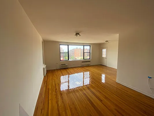 Rented by Voro Purple LLC | media 4