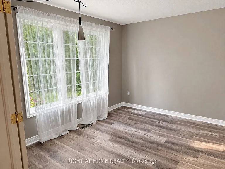 890 Guildwood Blvd — Photo 3