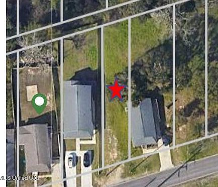 1st image of 1522 E Railroad St