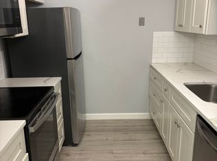 34 Maple Crest Cir APT I, Holyoke, MA 01040