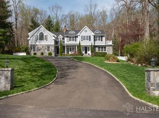 40 River Wind Rd, New Canaan, CT 06840