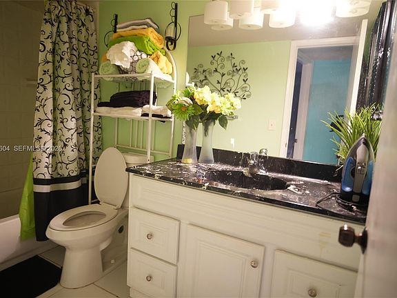 3rd image of 3774 Inverrary Blvd APT 101P