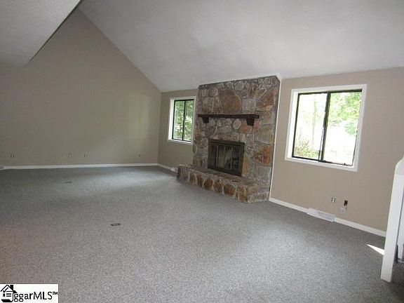 3rd image of 300 Ashford Ave