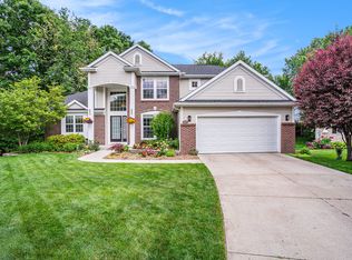3693 Maplehurst Dr SE, Kentwood, MI 49512