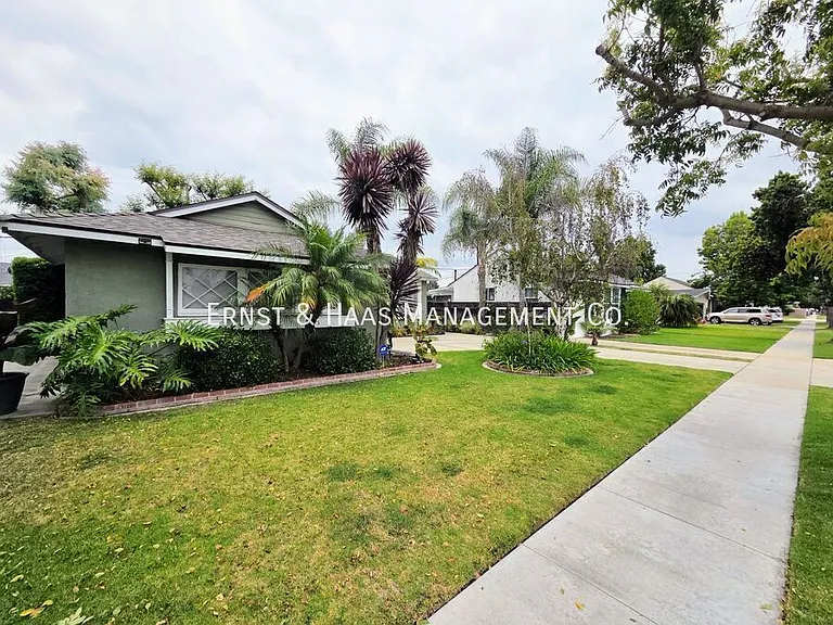 3111 Petaluma Ave — Photo 2