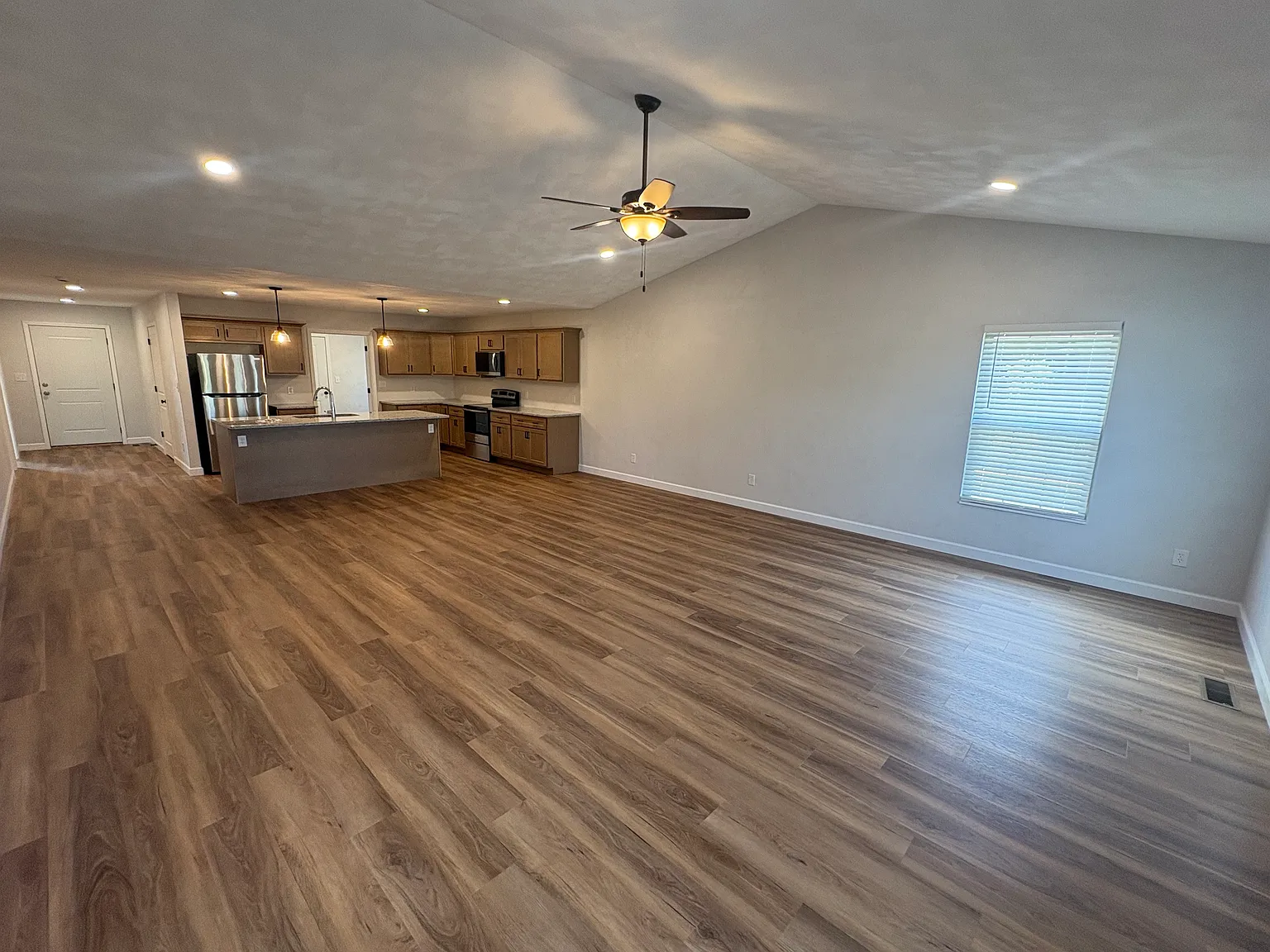 2 bed, $2,400 — Photo 2