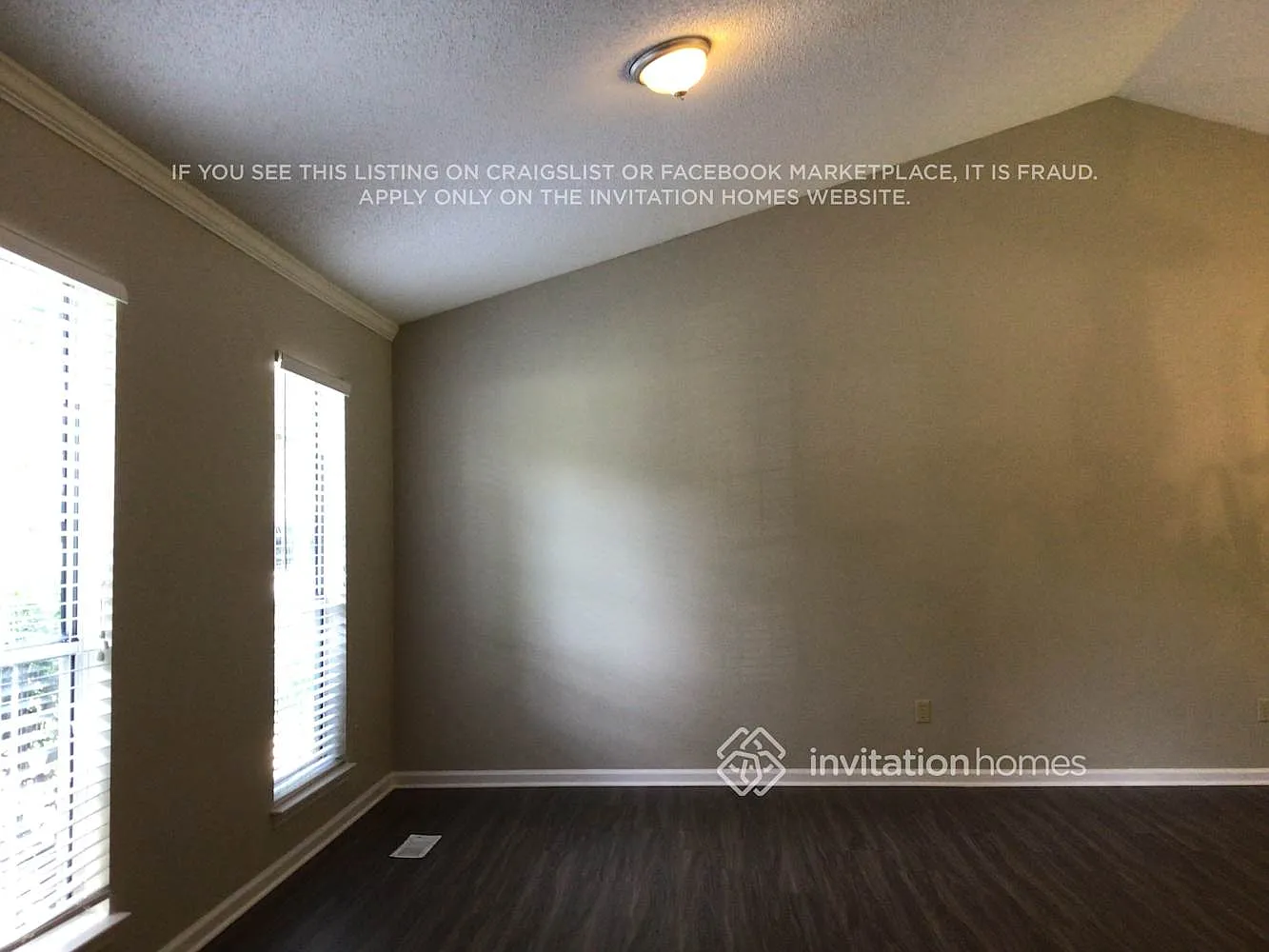 3216 Mintleaf Dr Charlotte, NC 28269 — Photo 3
