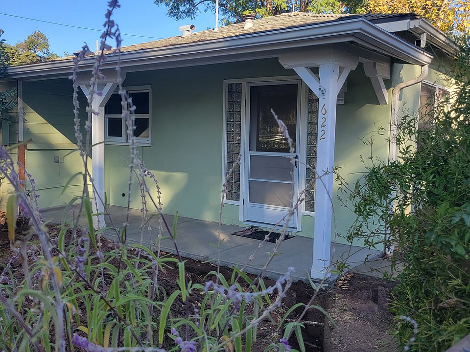 1st image of 622 Fernando Dr