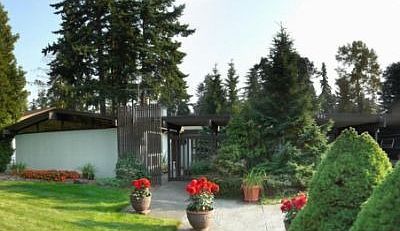 Courtyard entry