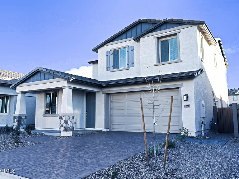 773 W Lark Dr — Photo 2