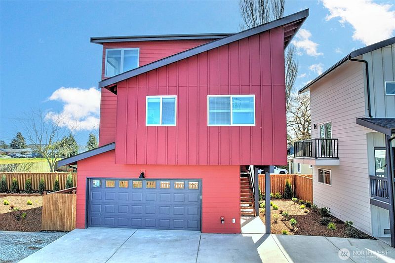 3rd image of 27523 102nd Avenue NW #D