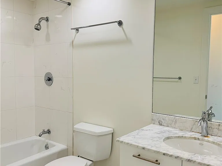 3000 Oasis Grand Blvd #903 — Photo 13