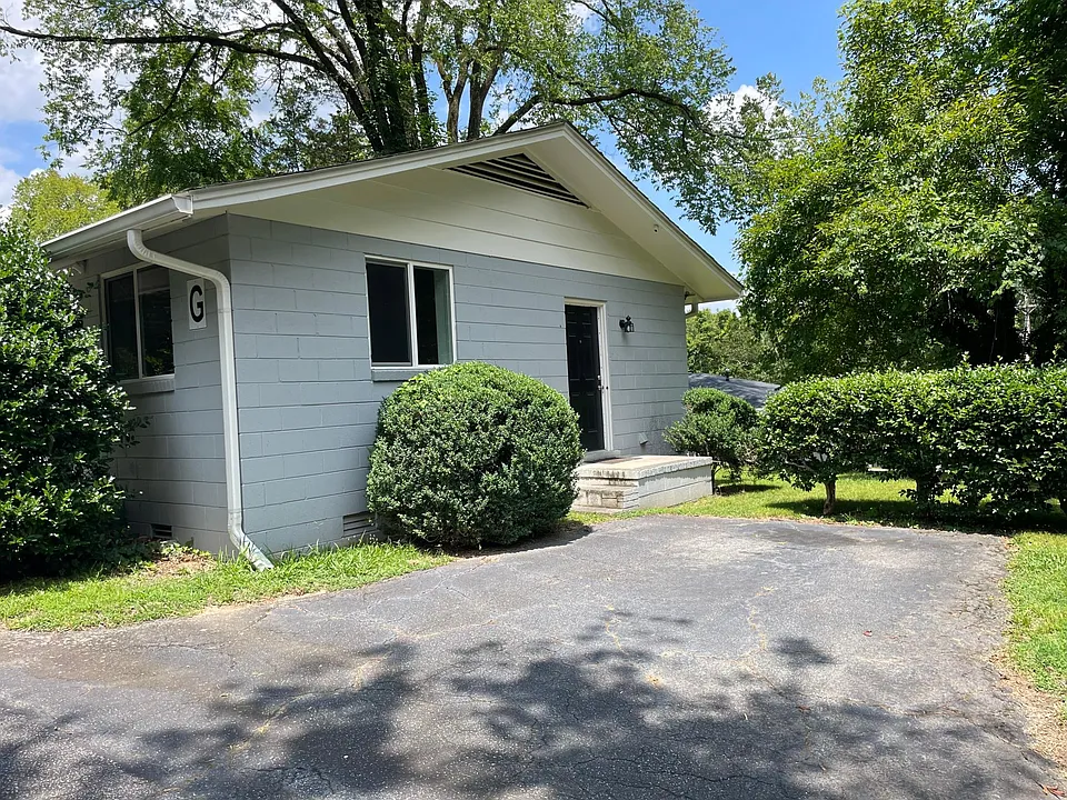 529 Hillsborough St #G4