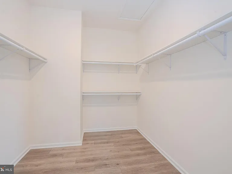 2601 American Pl — Photo 28