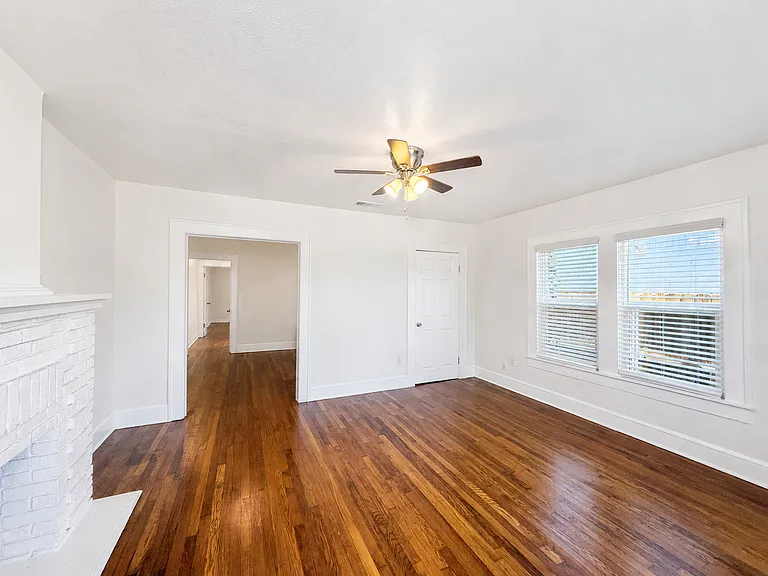 3112 Frazier Ave — Photo 3
